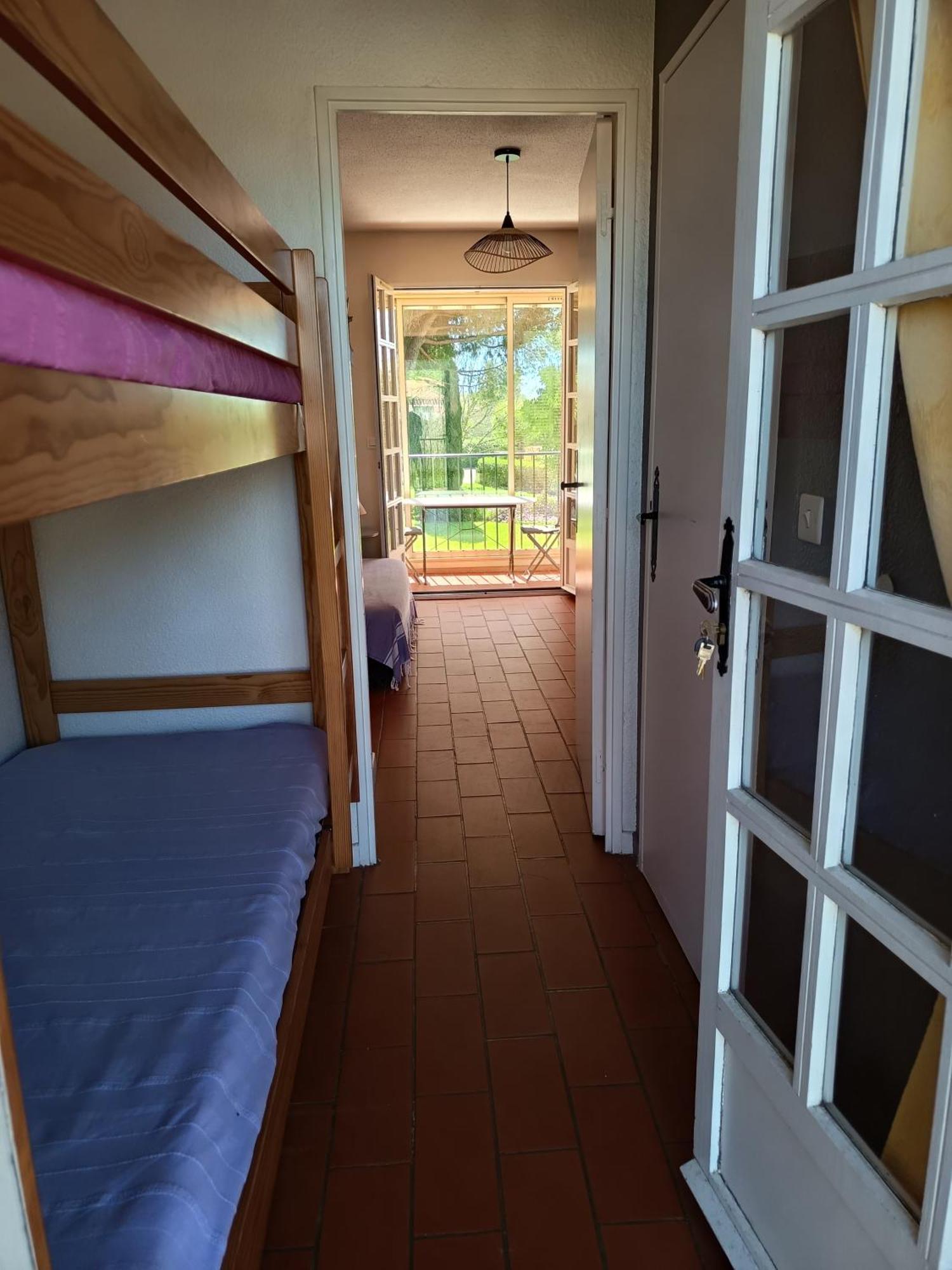 Agreable Studio Cabine Proche Mer La Londe-les-Maures Exterior photo